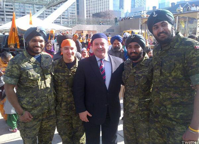 Jason-Kenney-with-Sikh-soldiers-at-Toronto-Vaisakhi-parade.jpg