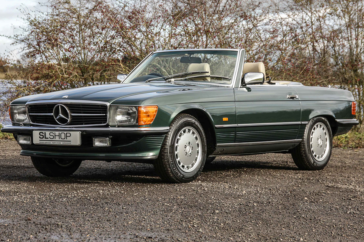 SLSHOP-mercedes-benz-300sl-r107-pine-green-86k_0005_4C0A2213.jpg